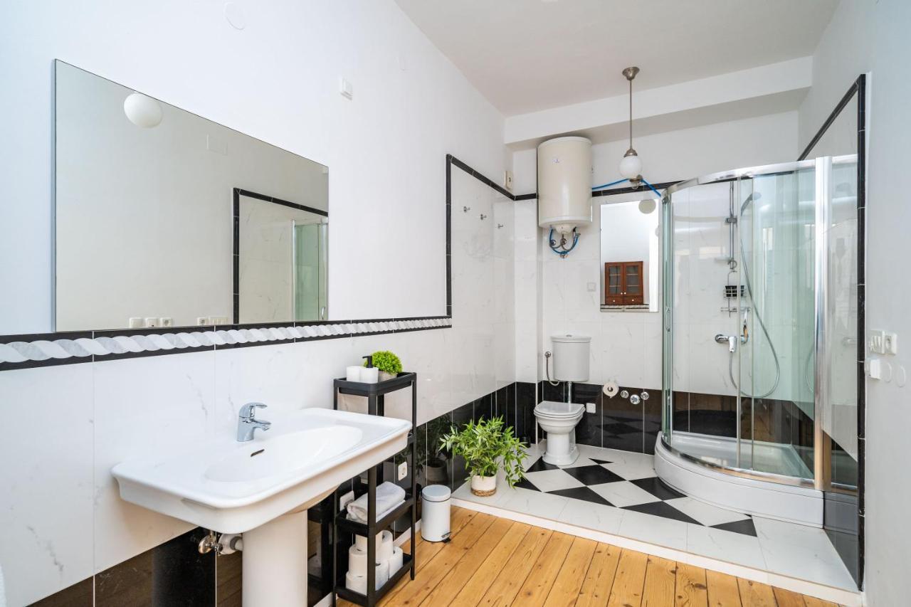 Laus Ii, Lovely Apartment In Old Town Дубровник Екстериор снимка