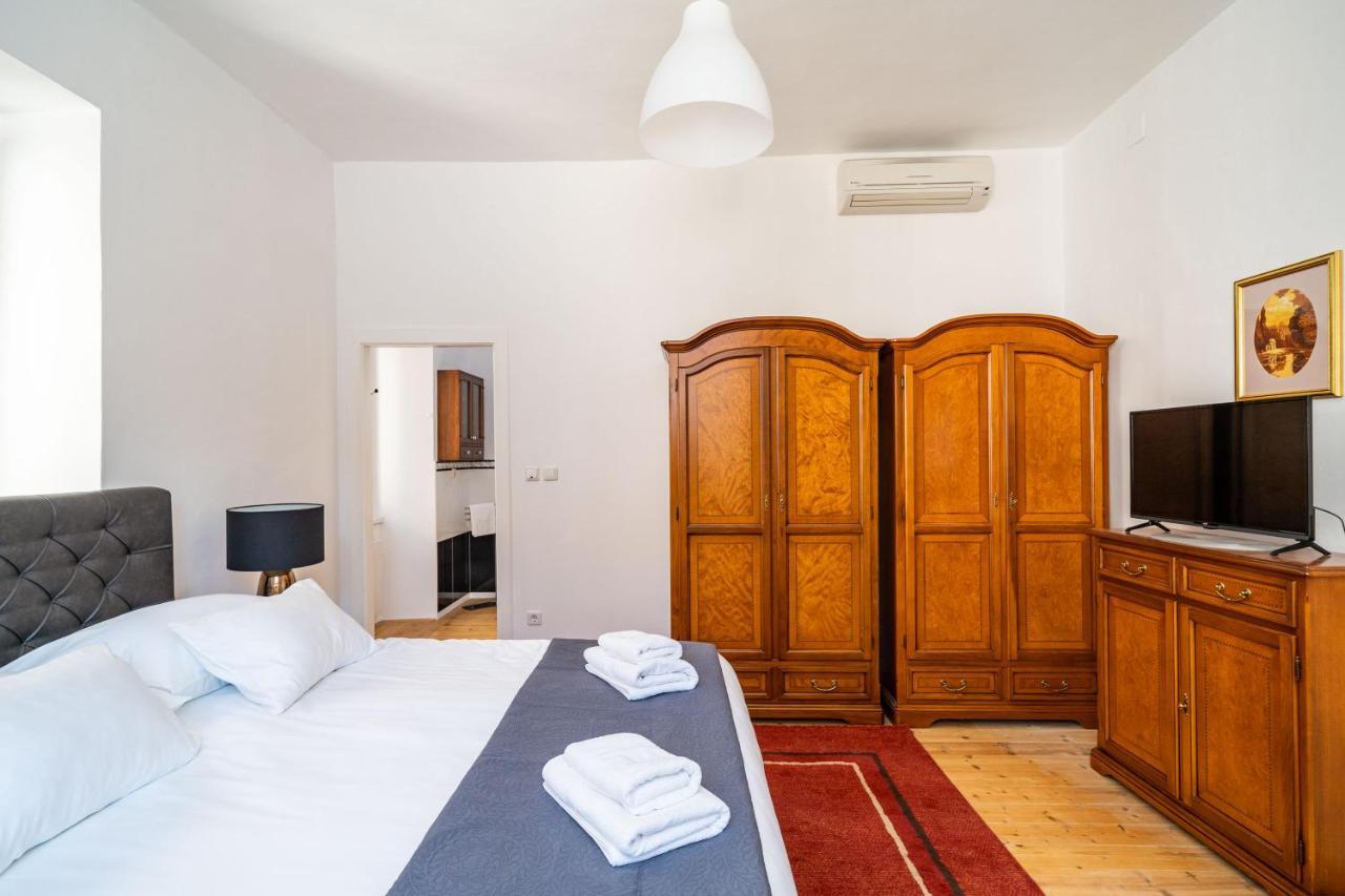 Laus Ii, Lovely Apartment In Old Town Дубровник Екстериор снимка